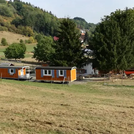 Zurueck Zur - Urlaub Im Zirkuswagen, Sommeratelier Oder Schindelwagen * Adenbach