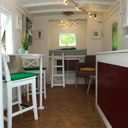 Apartmán Zurueck Zur - Urlaub Im Zirkuswagen, Sommeratelier Oder Schindelwagen