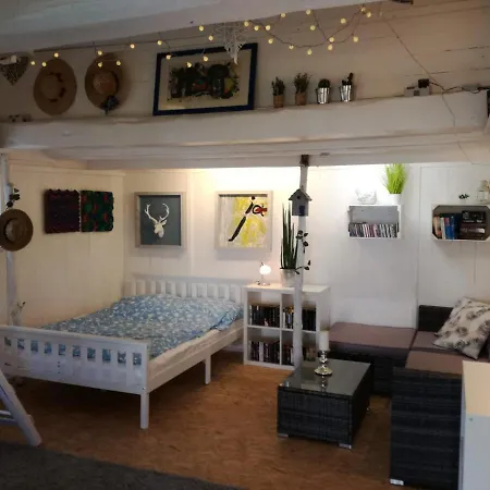 Zurueck Zur - Urlaub Im Zirkuswagen, Sommeratelier Oder Schindelwagen Apartment