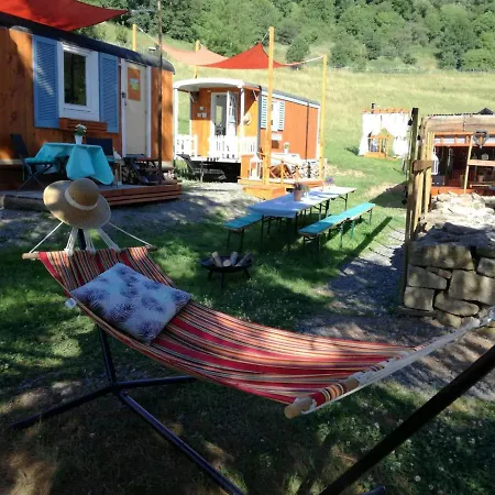 Zurueck Zur - Urlaub Im Zirkuswagen, Sommeratelier Oder Schindelwagen * Adenbach