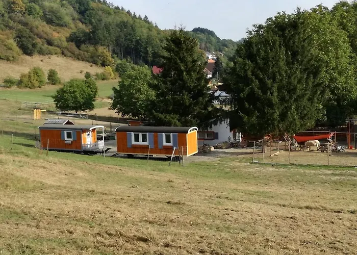 Zurueck Zur - Urlaub Im Zirkuswagen, Sommeratelier Oder Schindelwagen * Adenbach
