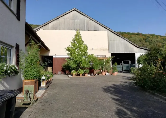 Zurueck Zur - Urlaub Im Zirkuswagen, Sommeratelier Oder Schindelwagen Апартаменты *