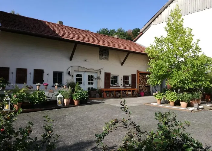 Lägenhet Zurueck Zur - Urlaub Im Zirkuswagen, Sommeratelier Oder Schindelwagen Adenbach