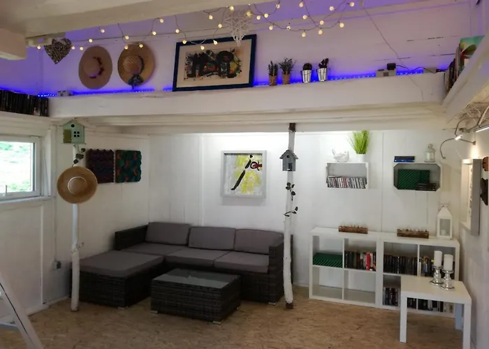 Lägenhet Zurueck Zur - Urlaub Im Zirkuswagen, Sommeratelier Oder Schindelwagen