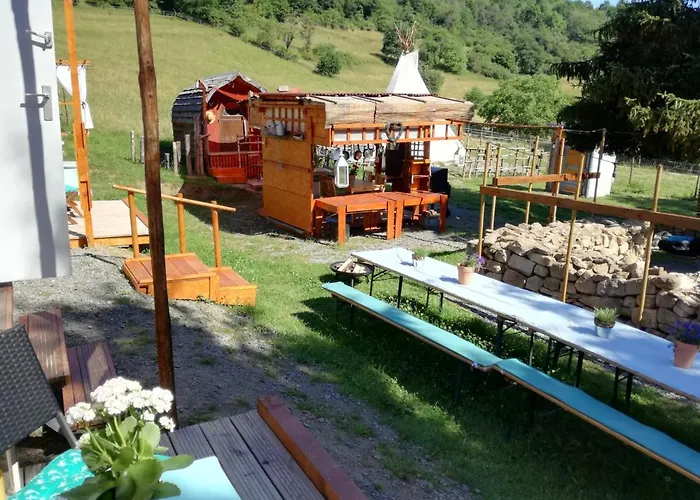 Lägenhet Zurueck Zur - Urlaub Im Zirkuswagen, Sommeratelier Oder Schindelwagen Adenbach