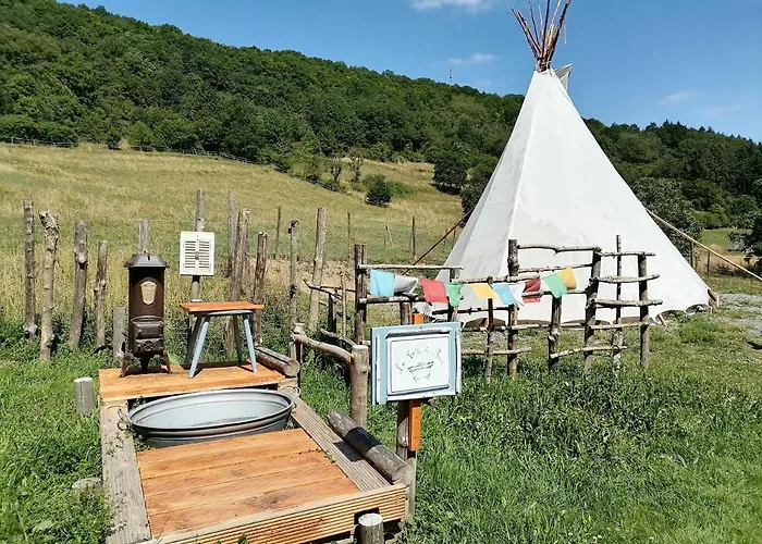 Апартаменты Zurueck Zur - Urlaub Im Zirkuswagen, Sommeratelier Oder Schindelwagen Adenbach